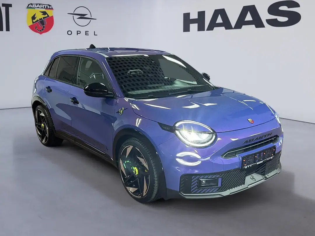 Abarth 600e - Thumbnail 8