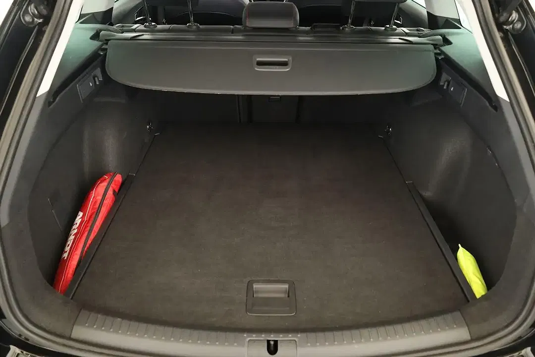 SEAT Leon 2.0 TDI DSG FR - Thumbnail 10