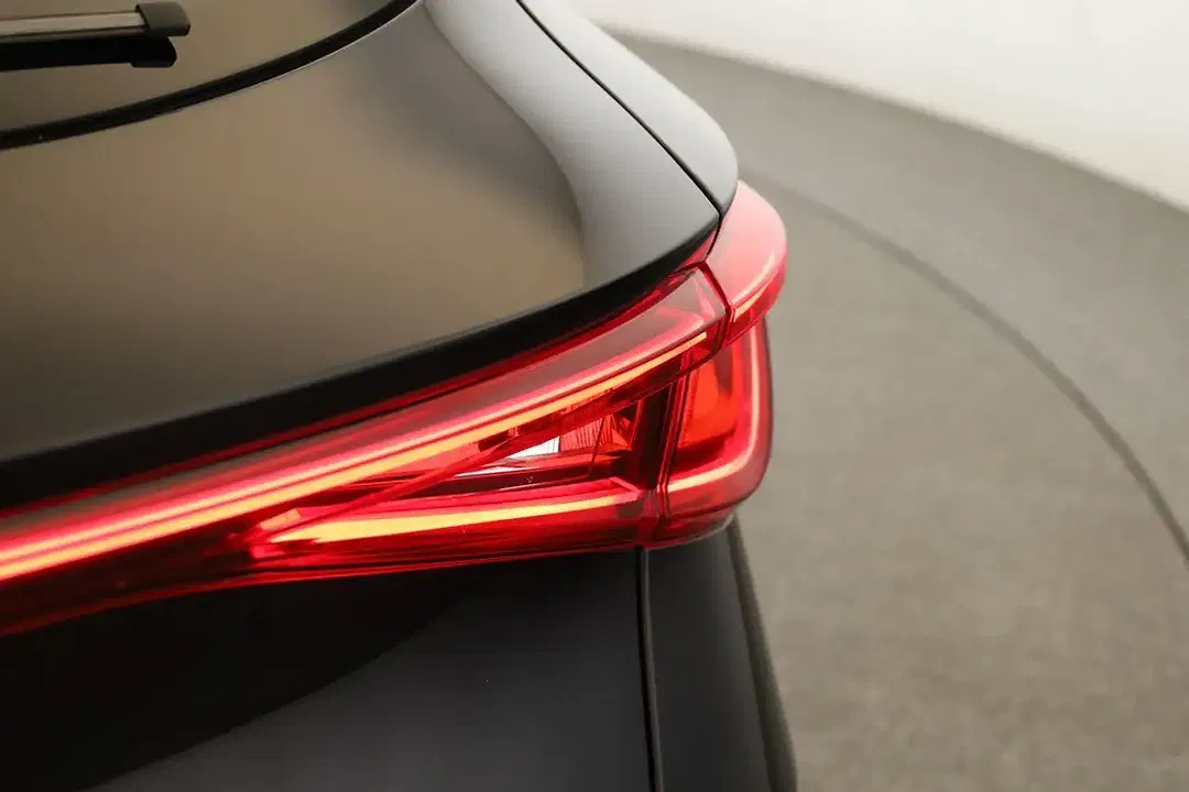 SEAT Leon 2.0 TDI DSG FR - Thumbnail 11