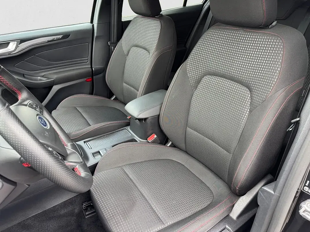 Ford Focus ST-Line - Thumbnail 8
