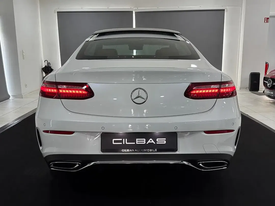 Mercedes-Benz E 220 9G-TRONIC AMG Line - Thumbnail 12