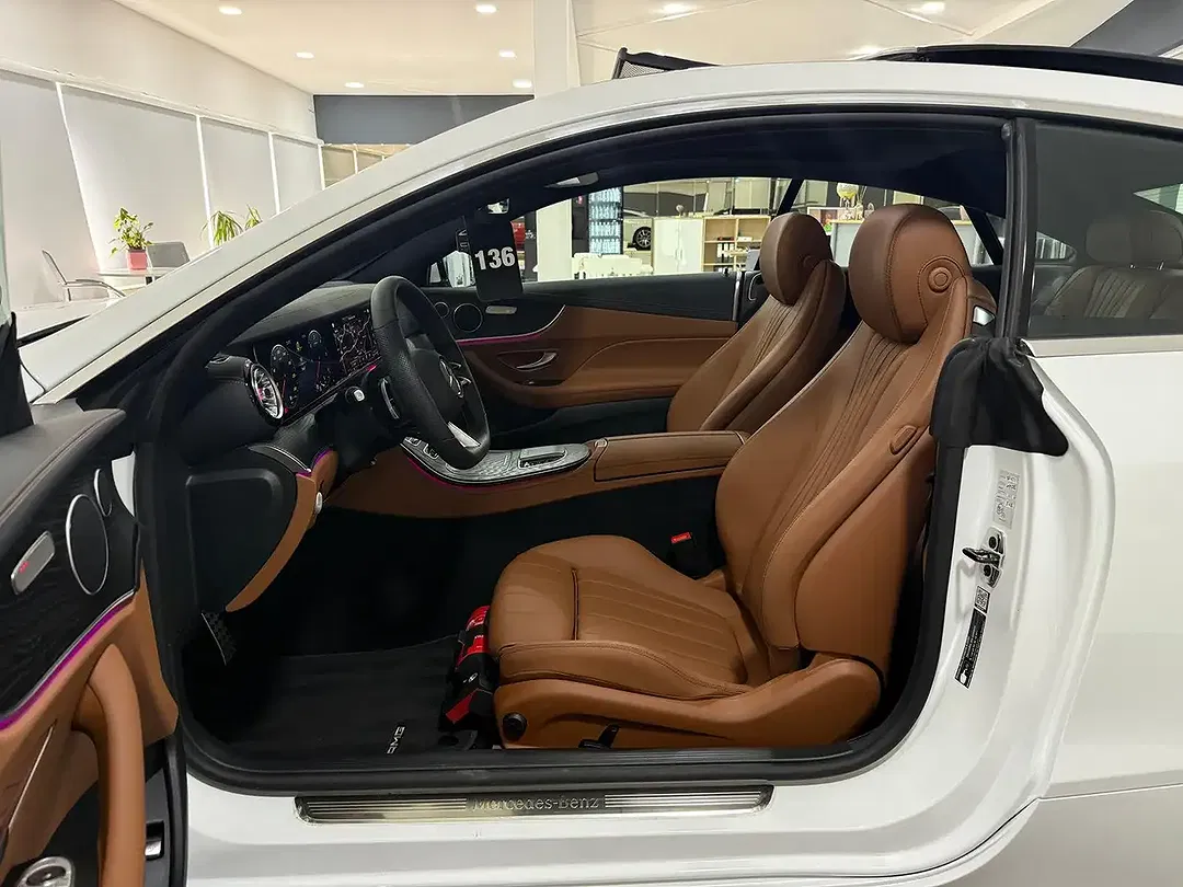 Mercedes-Benz E 220 9G-TRONIC AMG Line - Thumbnail 13
