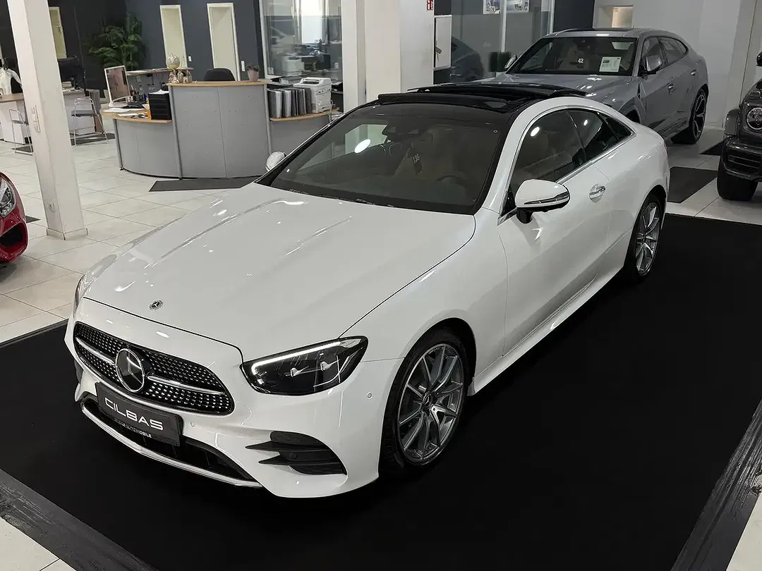 Mercedes-Benz E 220 9G-TRONIC AMG Line - foto 2