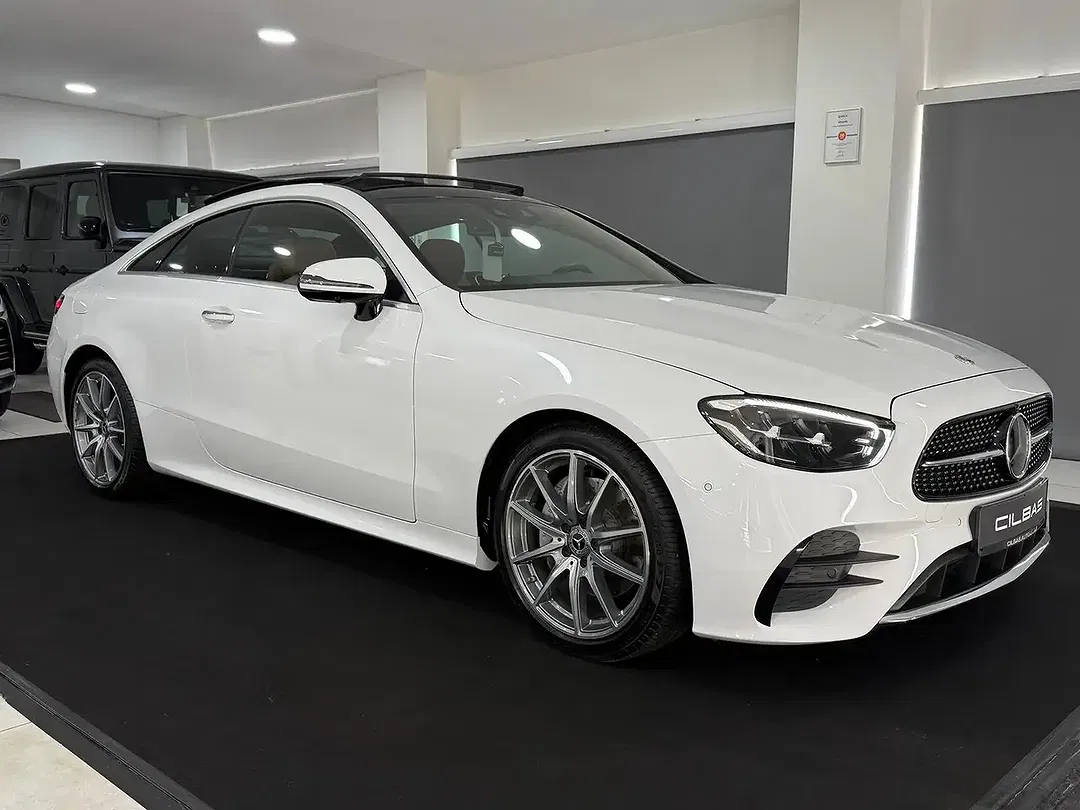 Mercedes-Benz E 220 9G-TRONIC AMG Line - Thumbnail 6