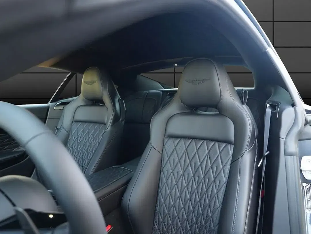 Aston Martin DB12 Coupe - Thumbnail 11