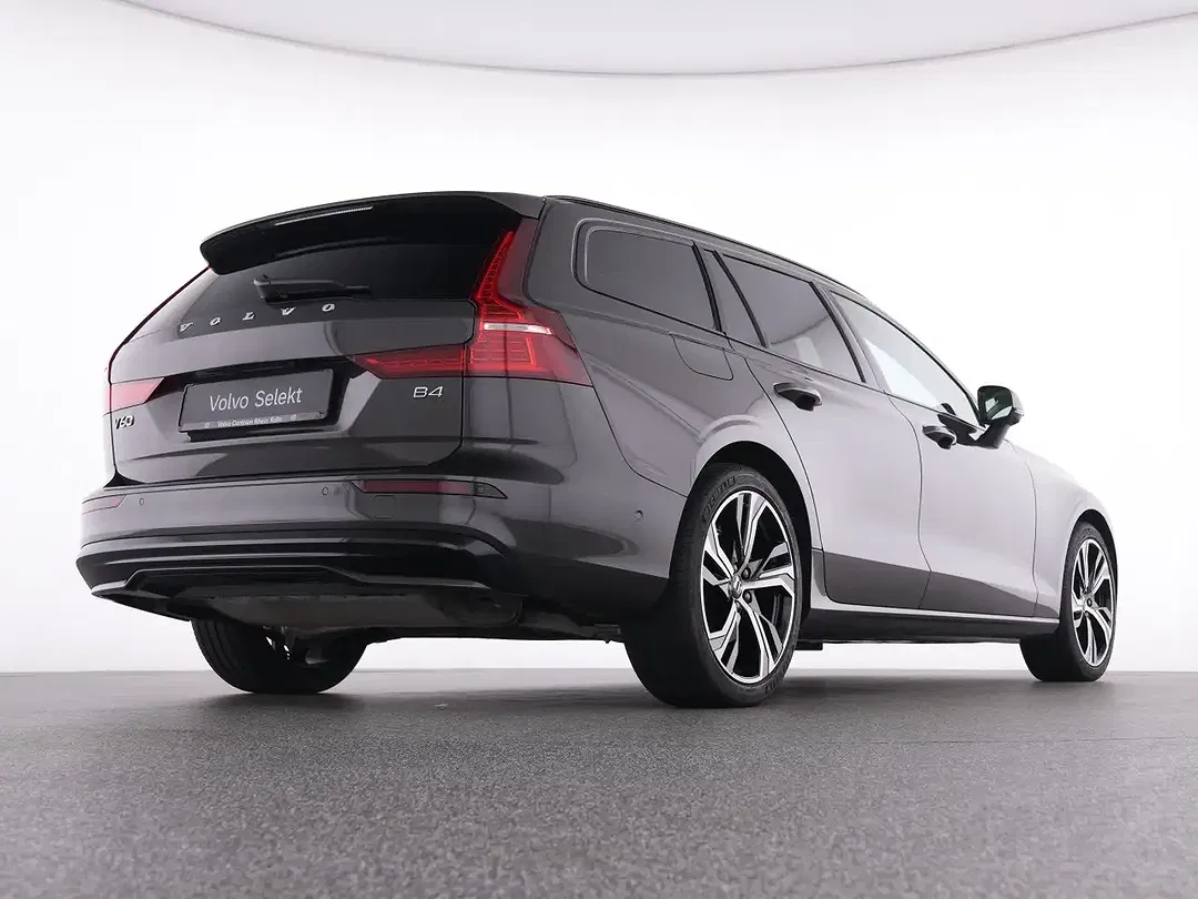 Volvo V60 B4 Plus Dark - Thumbnail 7