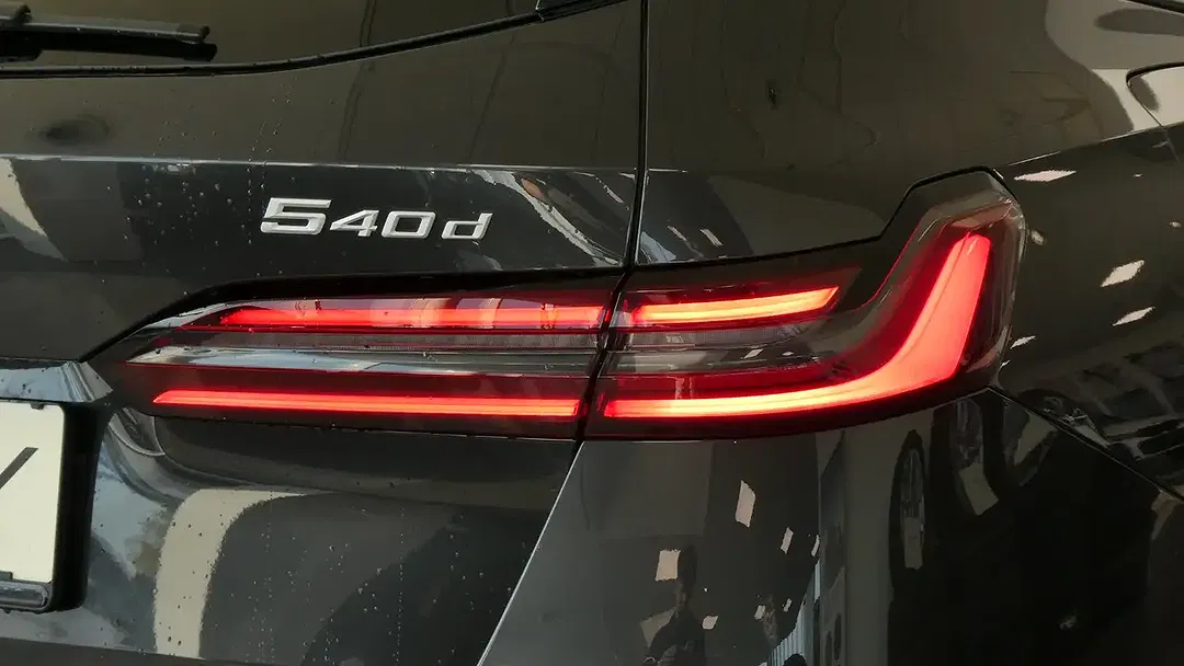 BMW 540 xDrive Pro - Thumbnail 7
