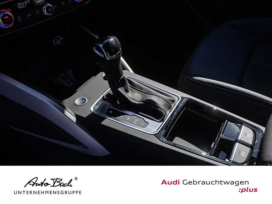 Audi Q2 S tronic S line - Thumbnail 12