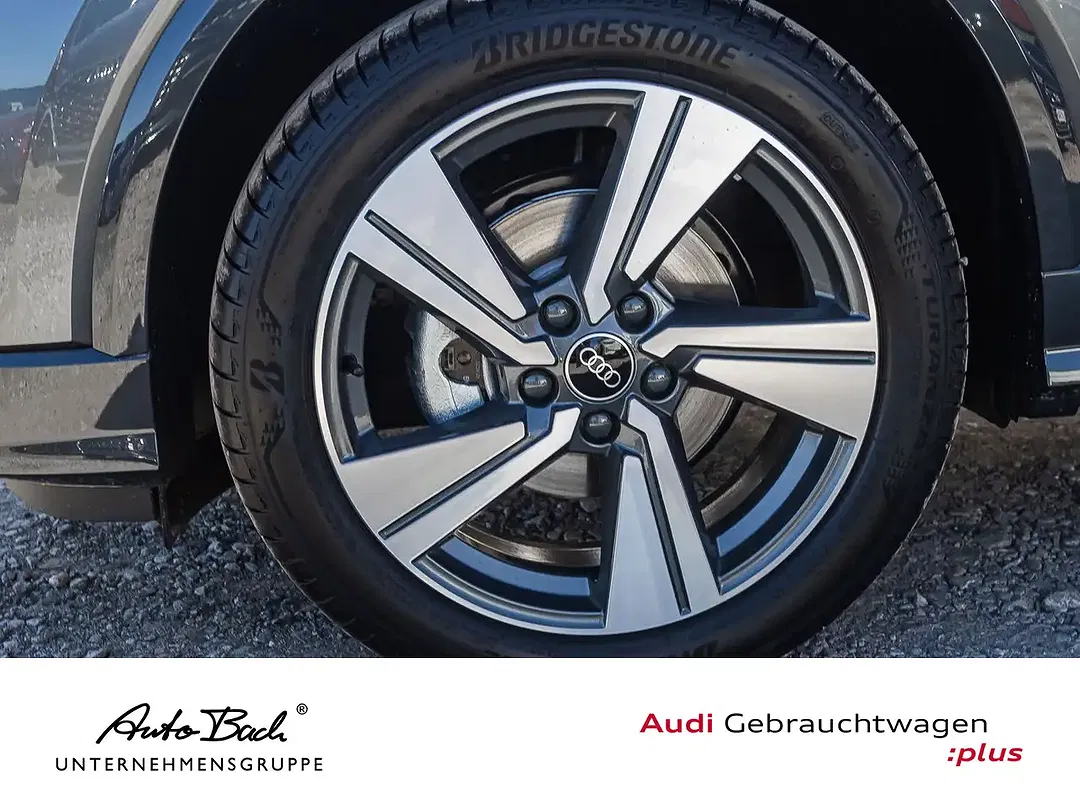 Audi Q2 S tronic S line - Thumbnail 7