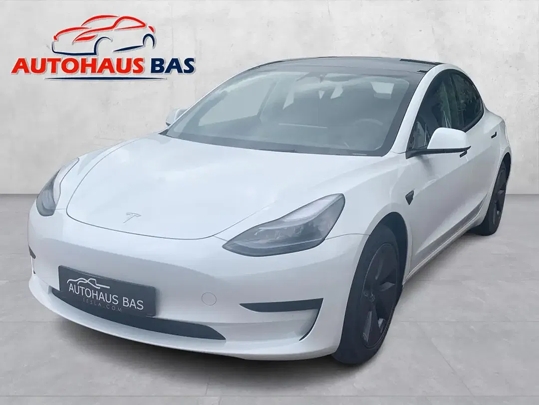 Tesla Model 3 Standard Range - foto 1