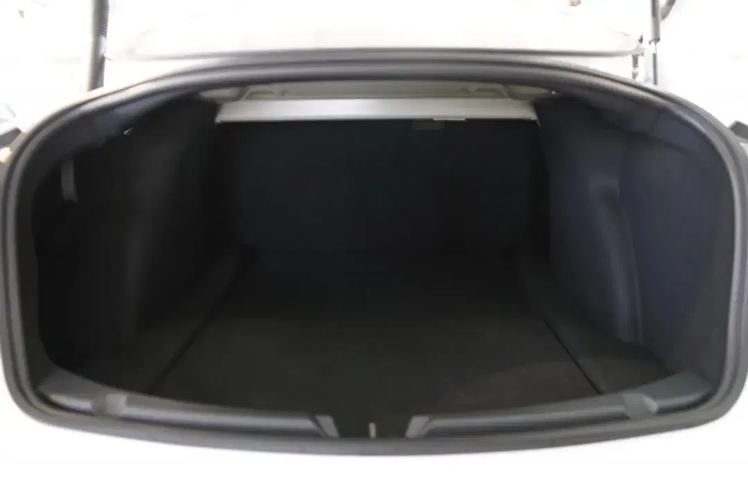 Tesla Model 3 Standard Range - foto 10