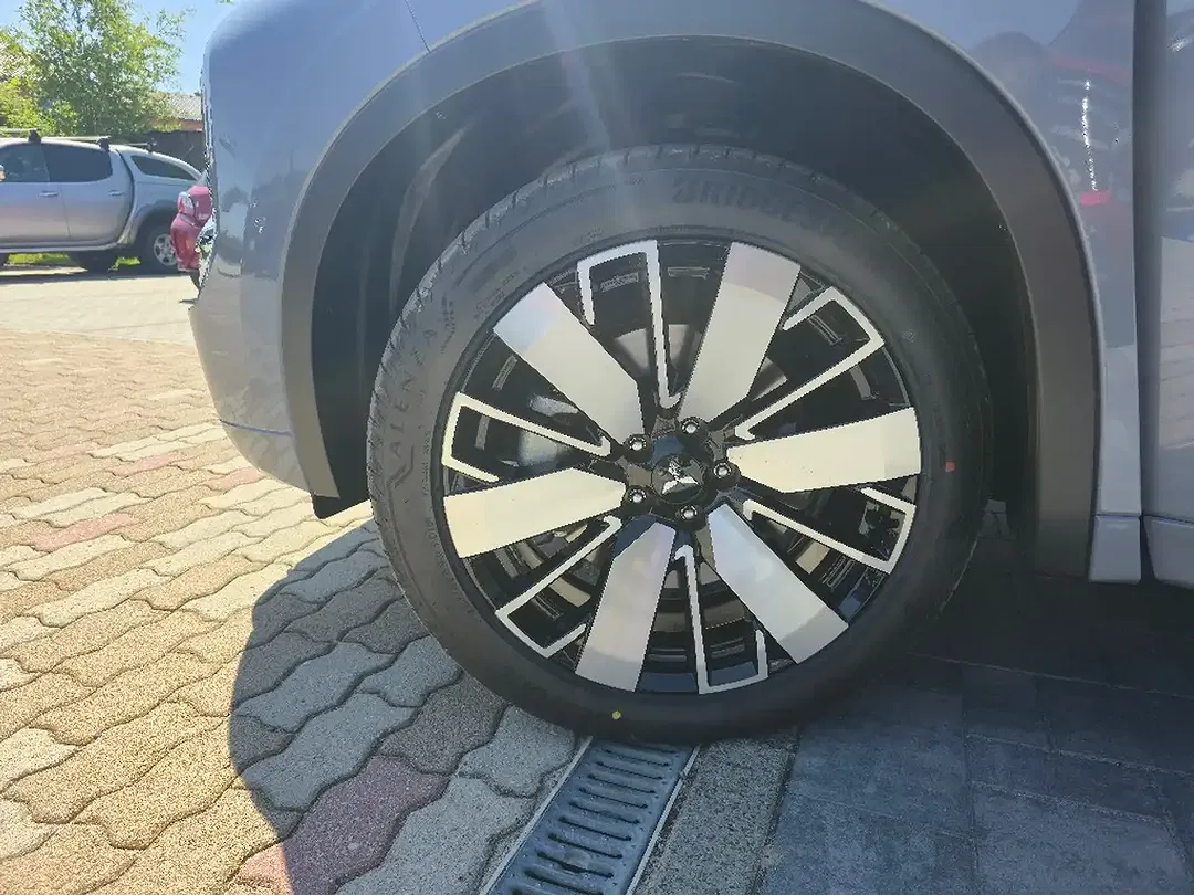 Mitsubishi Outlander 2.4 PHEV Diamant Top - Thumbnail 3