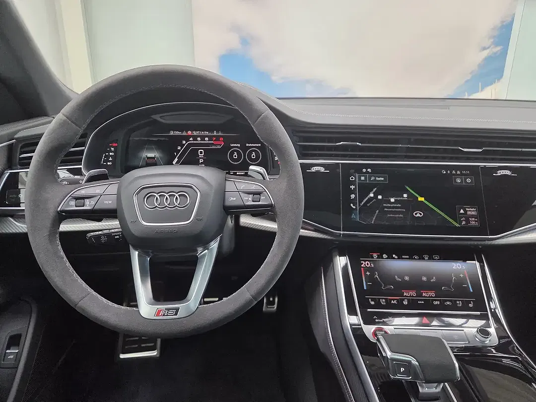 Audi RS Q8 - Thumbnail 9