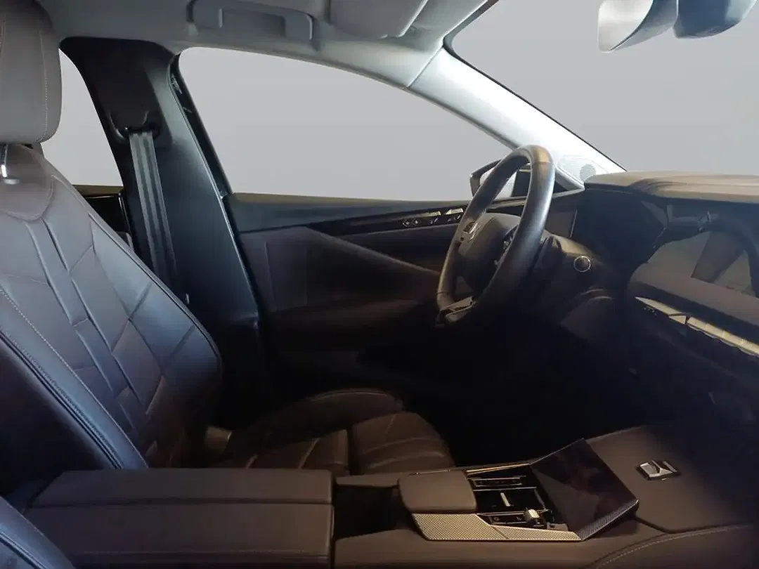 DS Automobiles DS 4 - Thumbnail 8