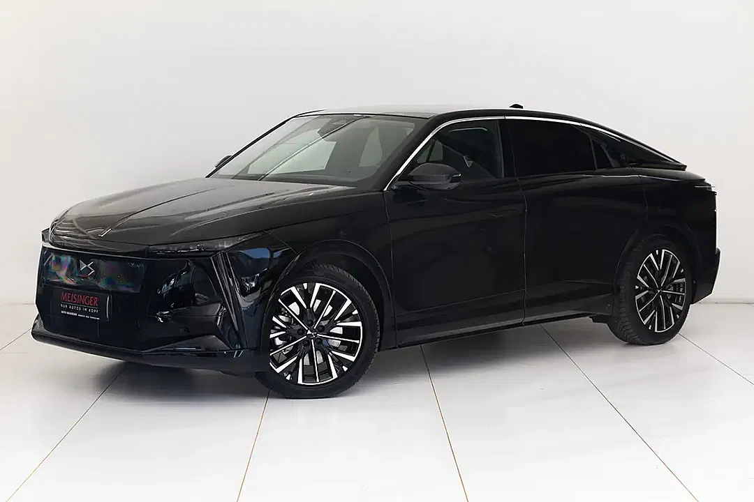 DS Automobiles N°8 - foto 1