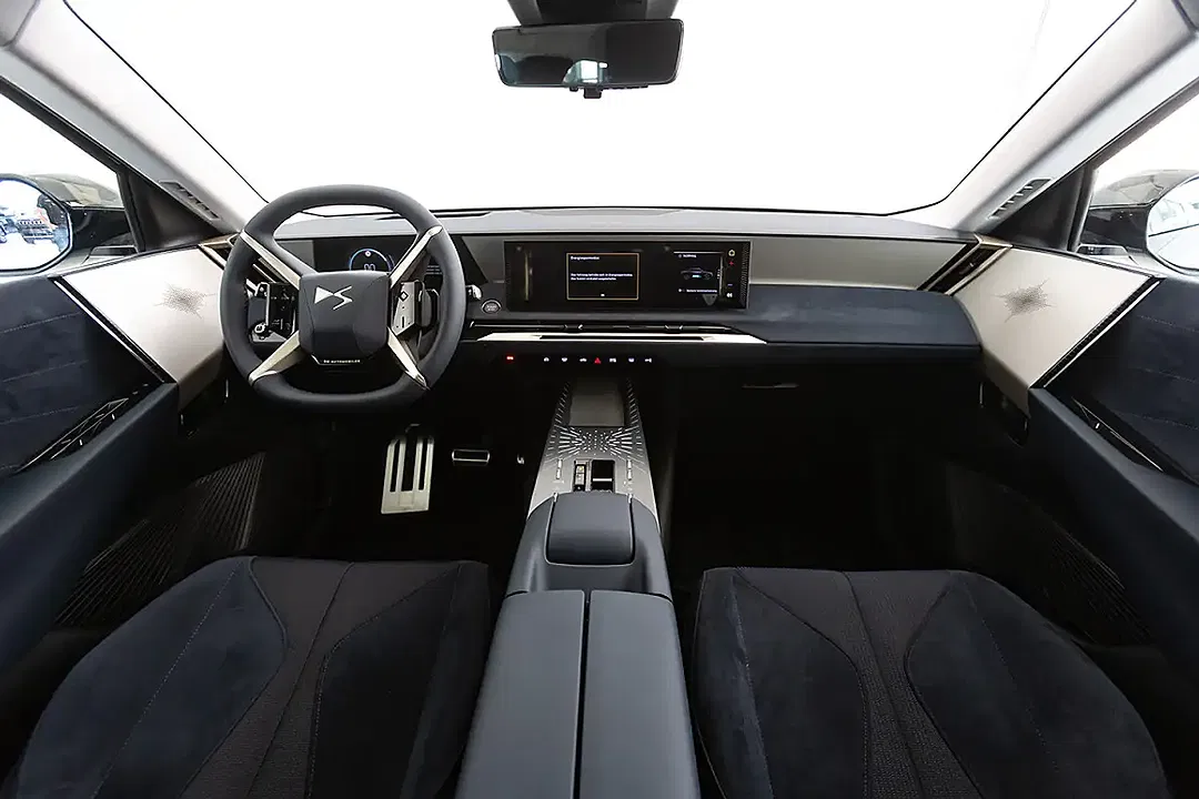 DS Automobiles N°8 - Thumbnail 5