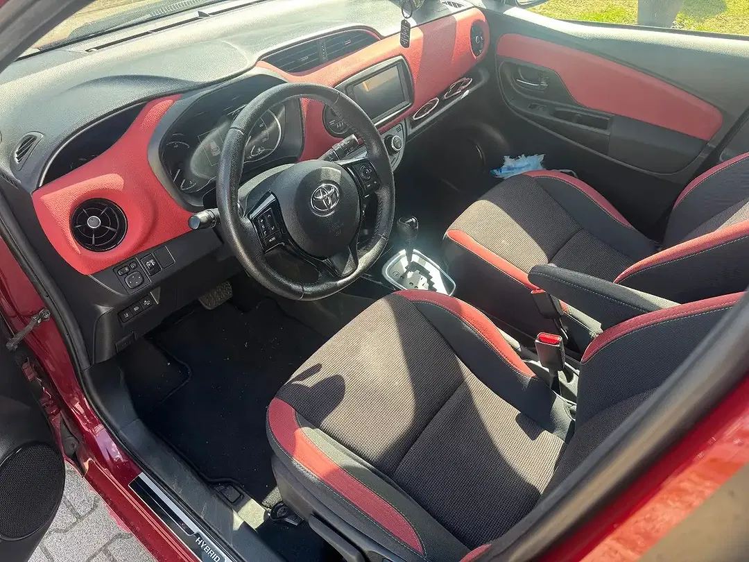 Toyota Yaris Hybrid Style Selection - Thumbnail 5