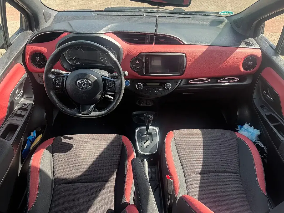 Toyota Yaris Hybrid Style Selection - Thumbnail 8