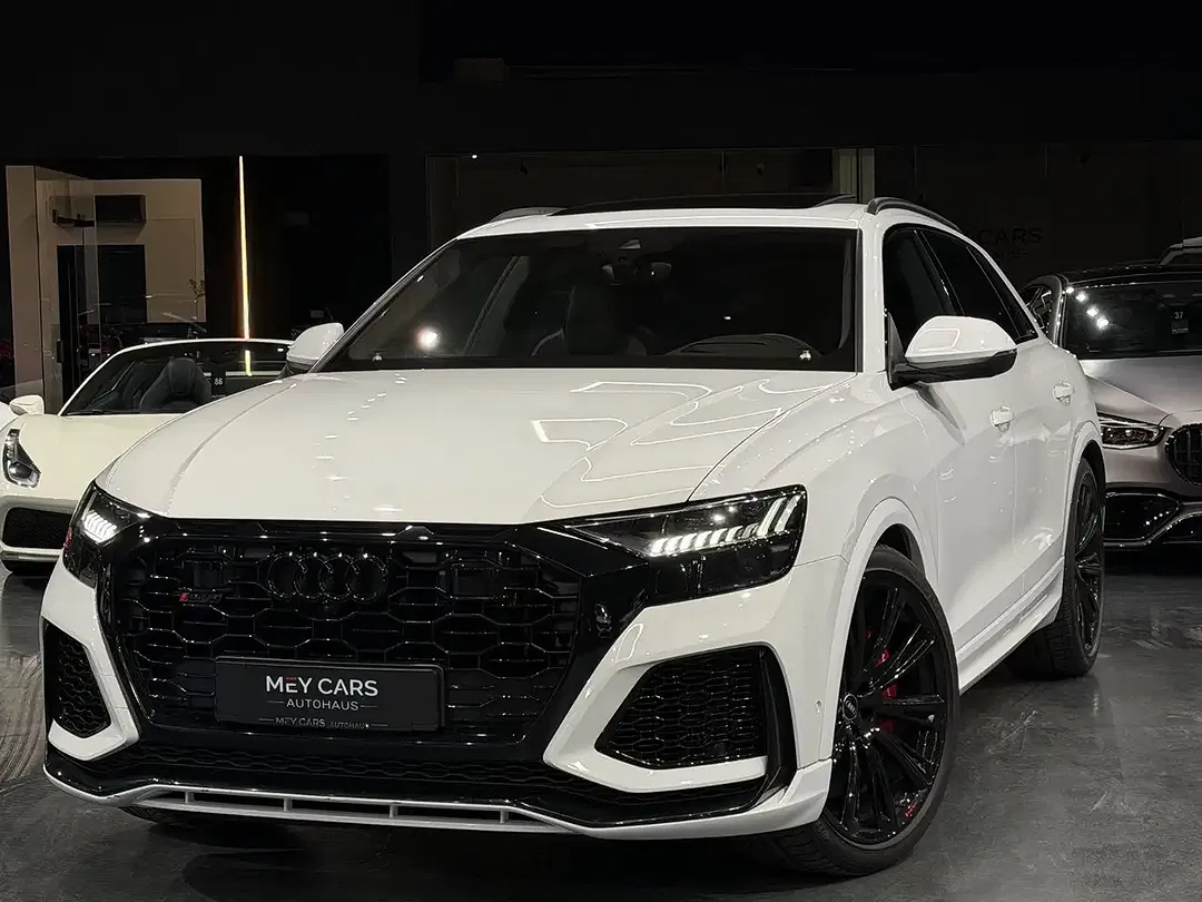 Audi RS Q8 quattro - foto 1