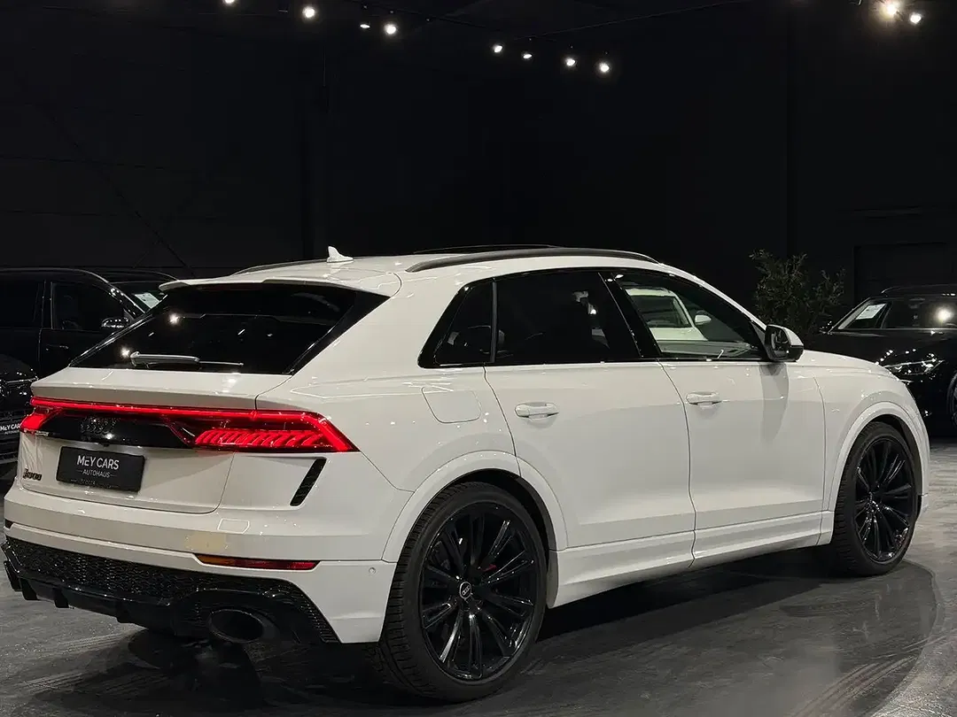 Audi RS Q8 quattro - Thumbnail 12