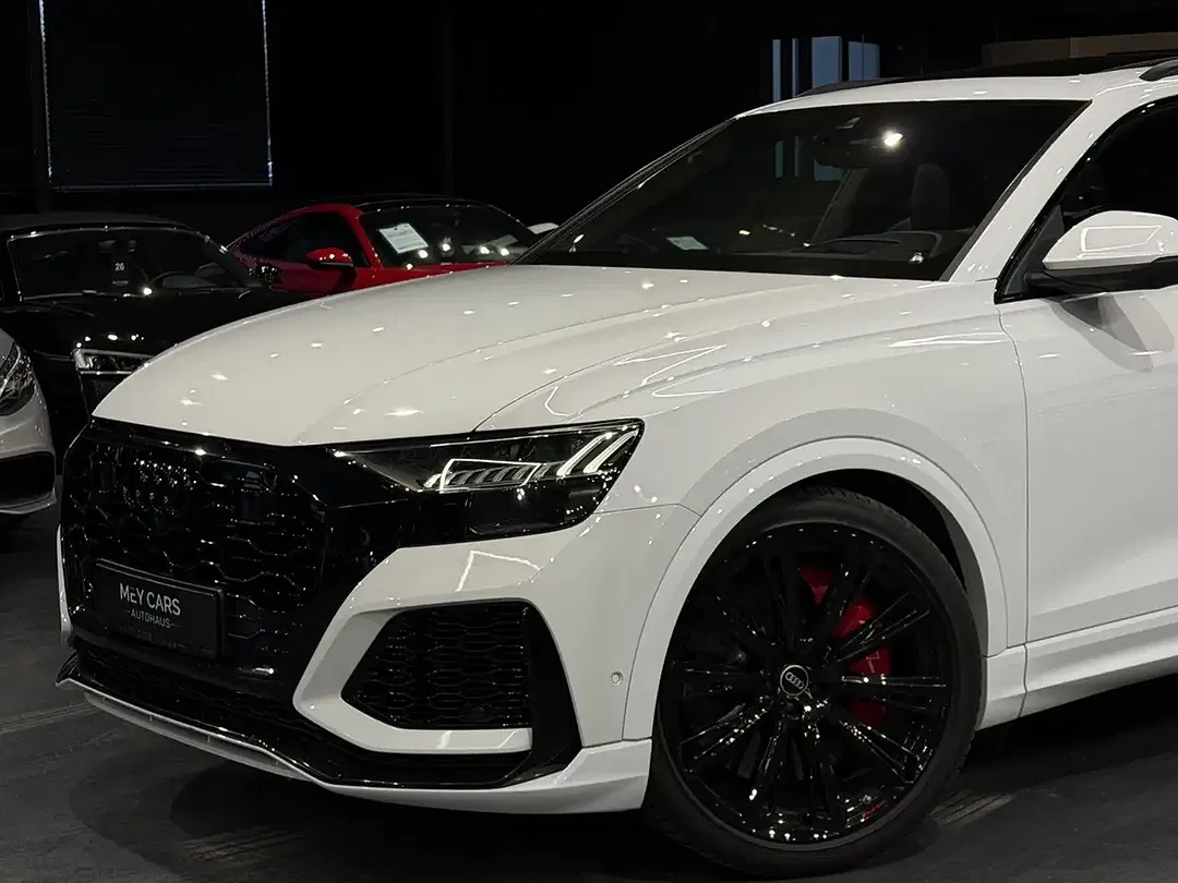 Audi RS Q8 quattro - Thumbnail 4