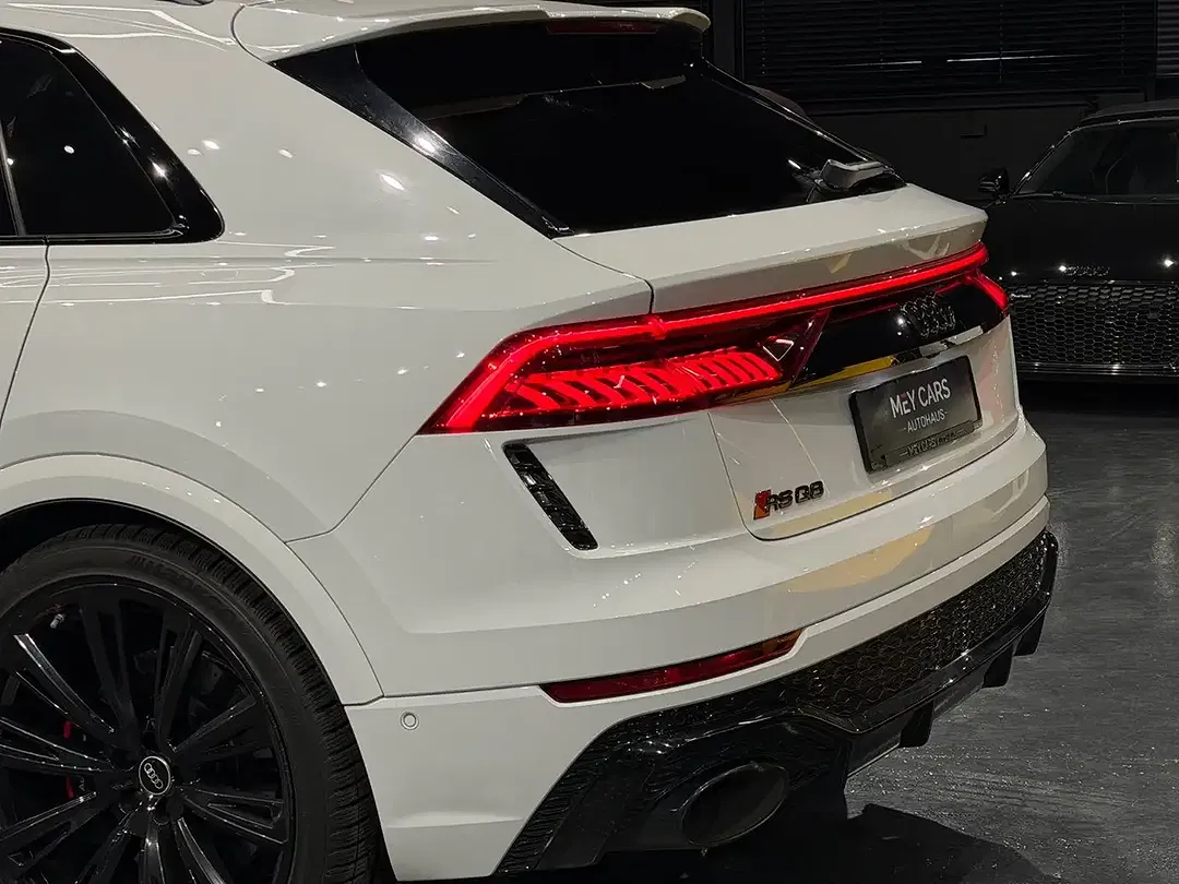 Audi RS Q8 quattro - Thumbnail 8