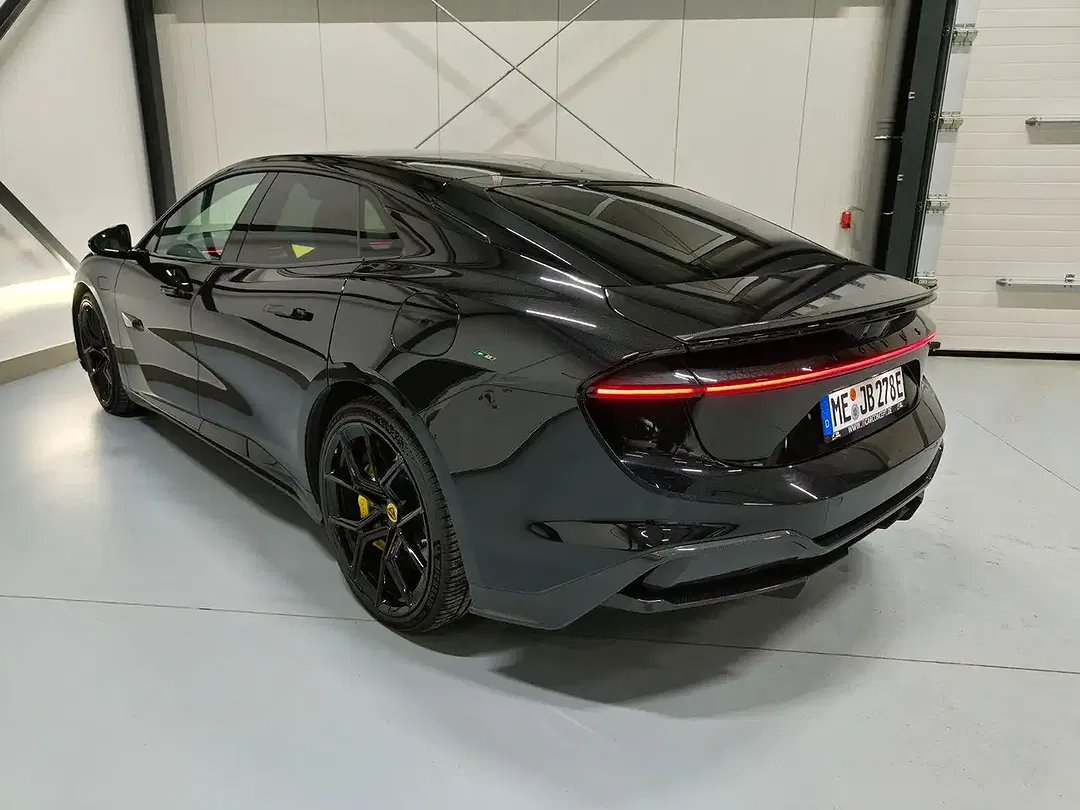 Lotus Emeya R - Thumbnail 14