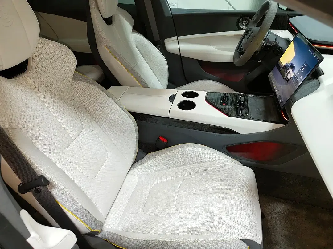 Lotus Emeya R - Thumbnail 4