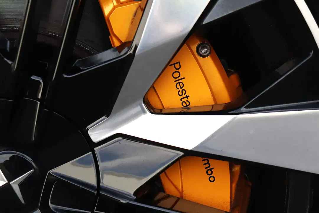 Polestar 4 Performance Pilot Plus - Thumbnail 13