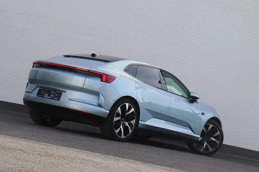 Polestar 4 Performance Pilot Plus - Thumbnail 15