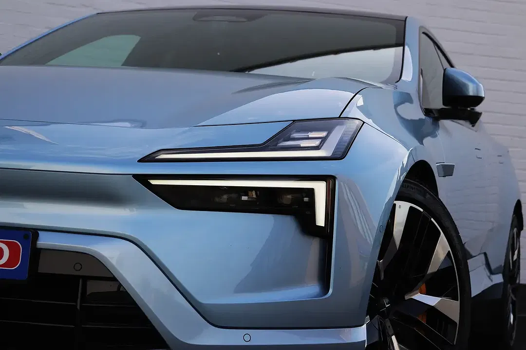 Polestar 4 Performance Pilot Plus - Thumbnail 16