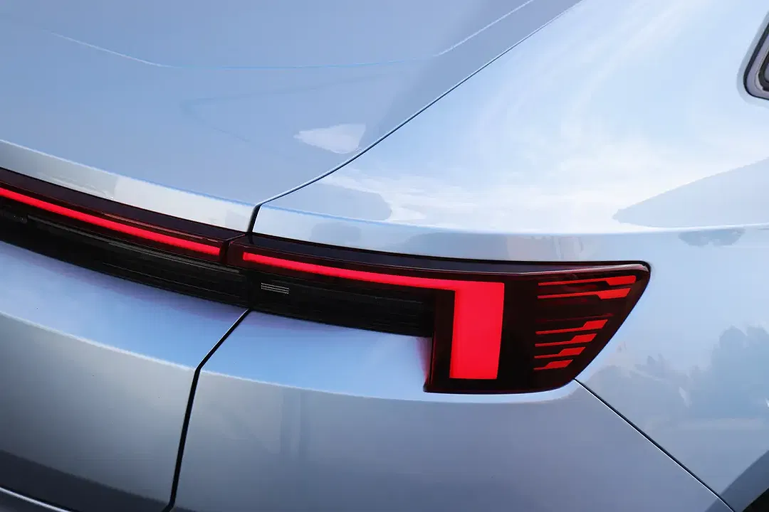 Polestar 4 Performance Pilot Plus - Thumbnail 18