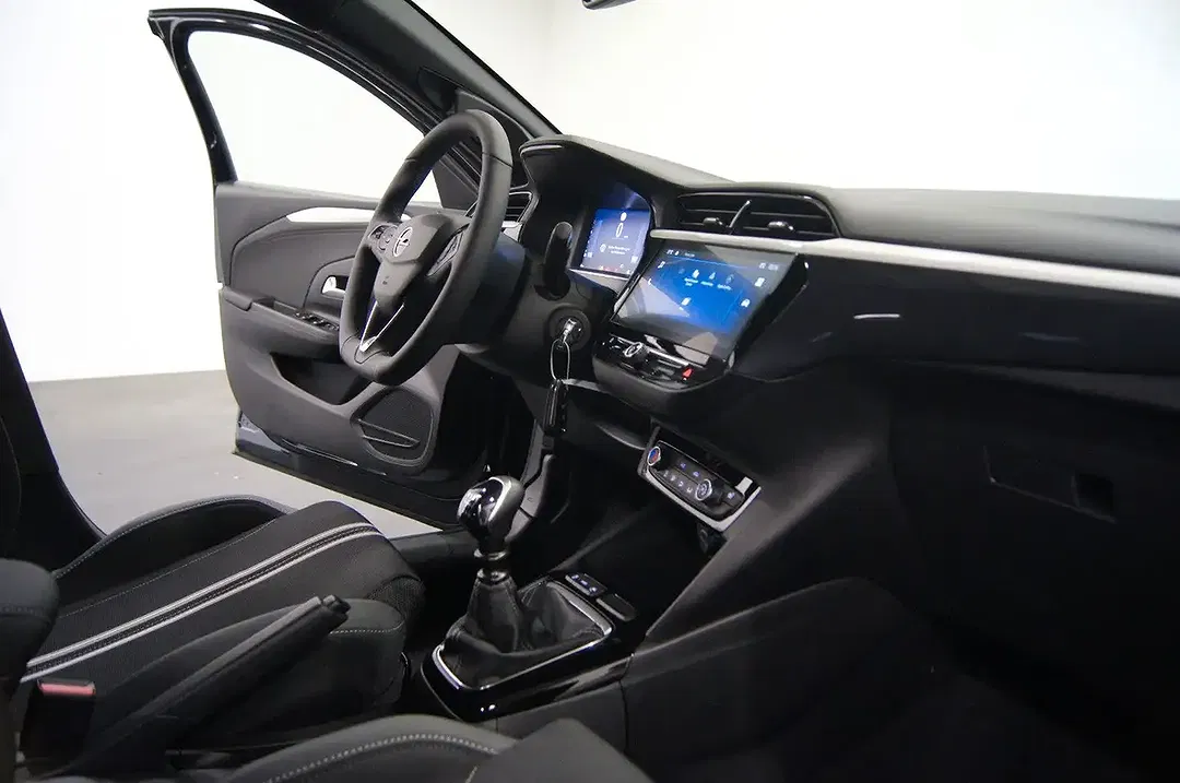 Opel Corsa GS - Thumbnail 15