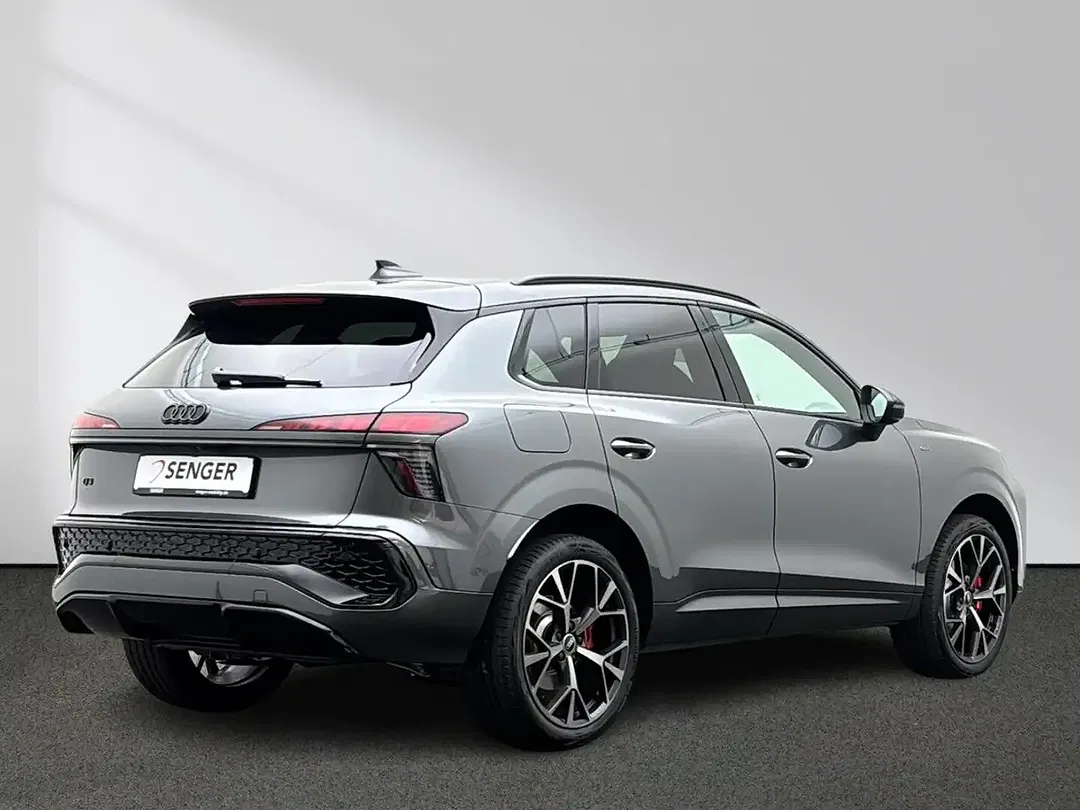 Audi Q3 S tronic - Thumbnail 2