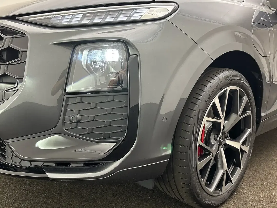 Audi Q3 S tronic - Thumbnail 5