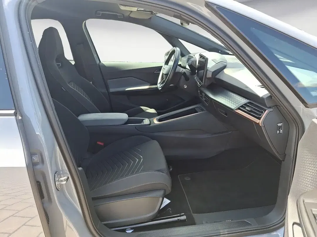 CUPRA Born - Thumbnail 12