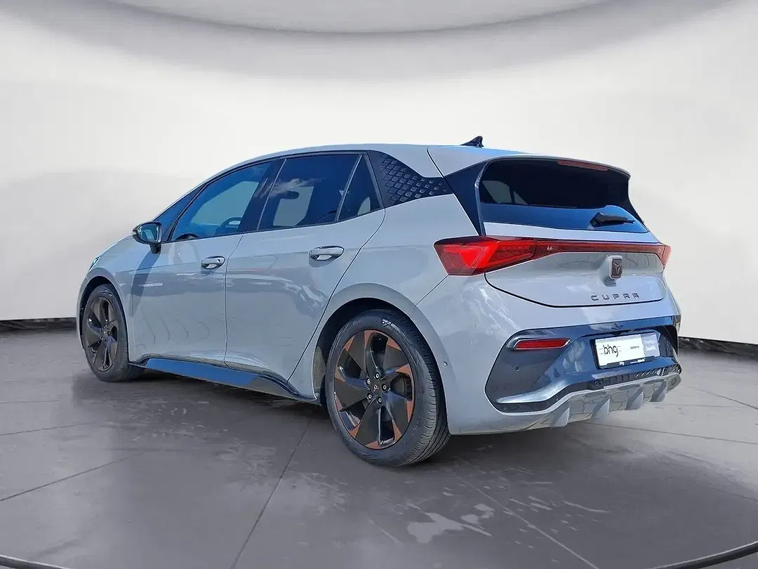 CUPRA Born - Thumbnail 3