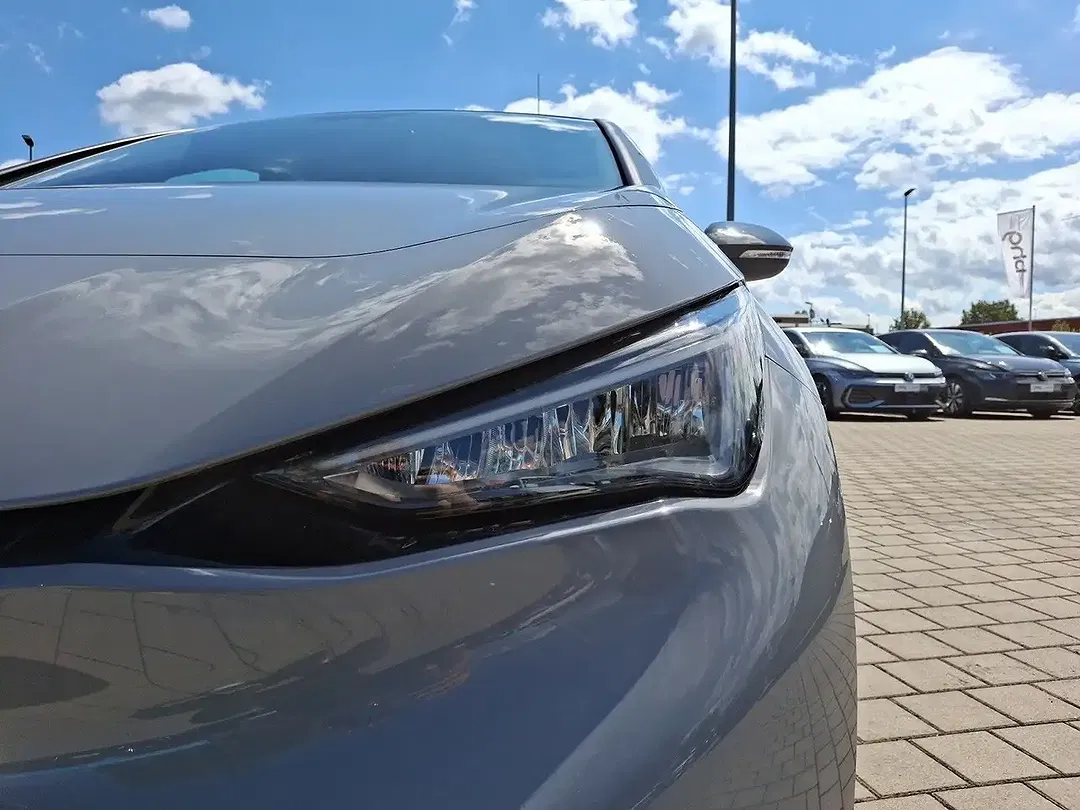 CUPRA Born - Thumbnail 8