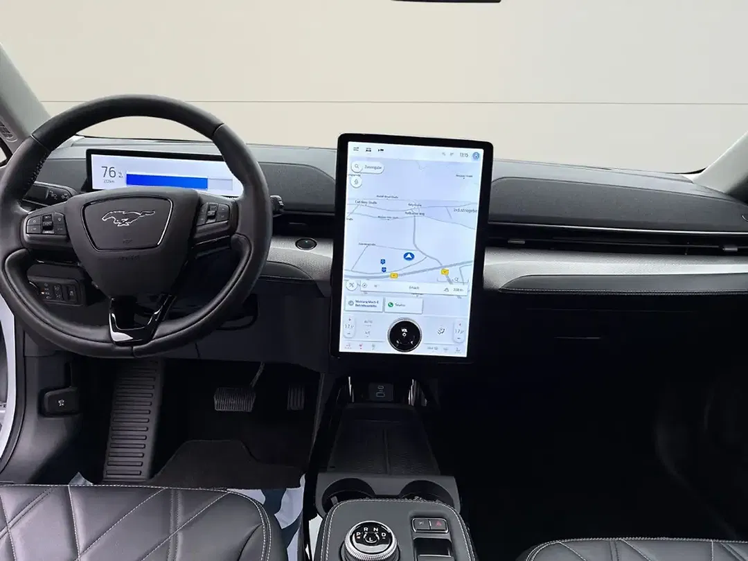 Ford Mustang Mach-E - Thumbnail 12