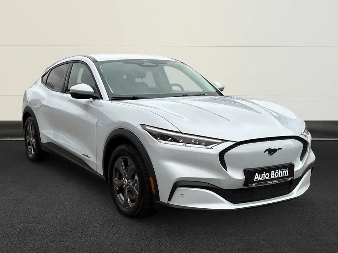 Ford Mustang Mach-E - Thumbnail 6