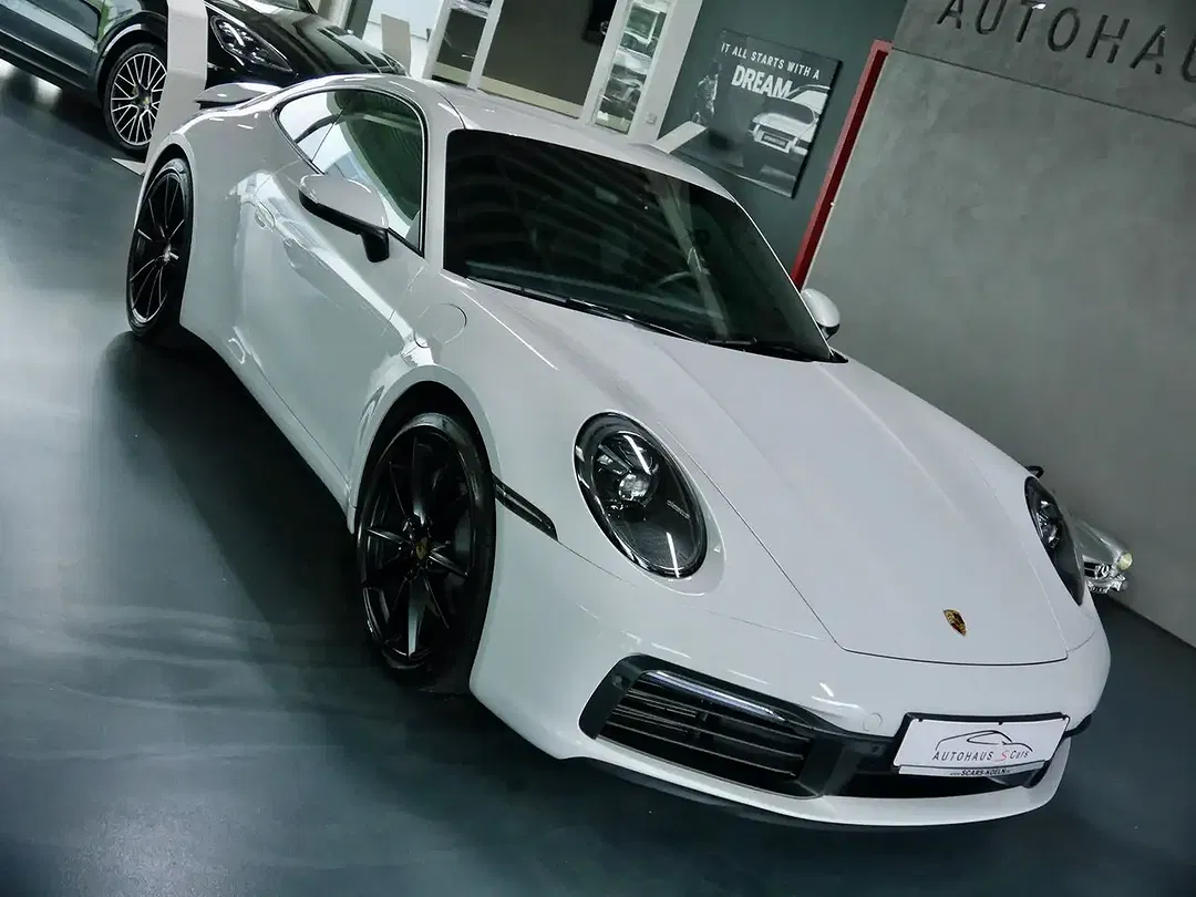 Porsche 992 - foto 1