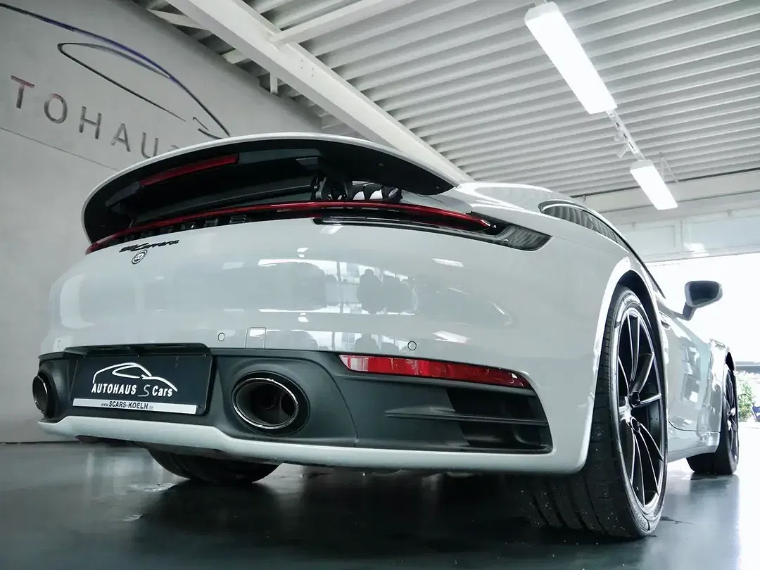 Porsche 992 - Thumbnail 11