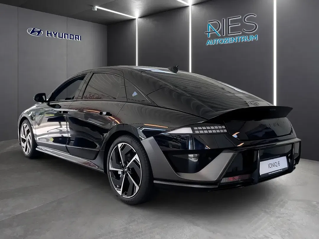 Hyundai IONIQ 6 EV N Line - Thumbnail 4