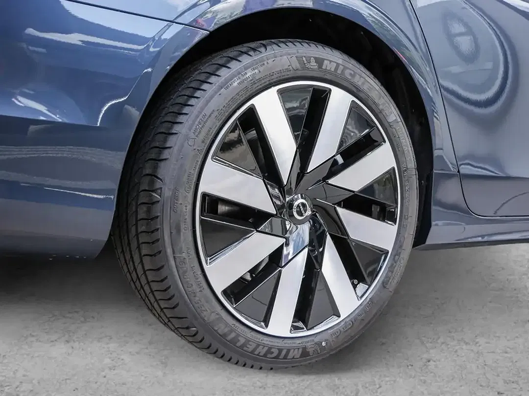 Volvo S90 T8 AWD Recharge Ultimate Dark - Thumbnail 4