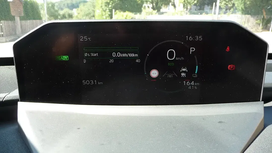 Subaru Solterra AWD Comfort - Thumbnail 7