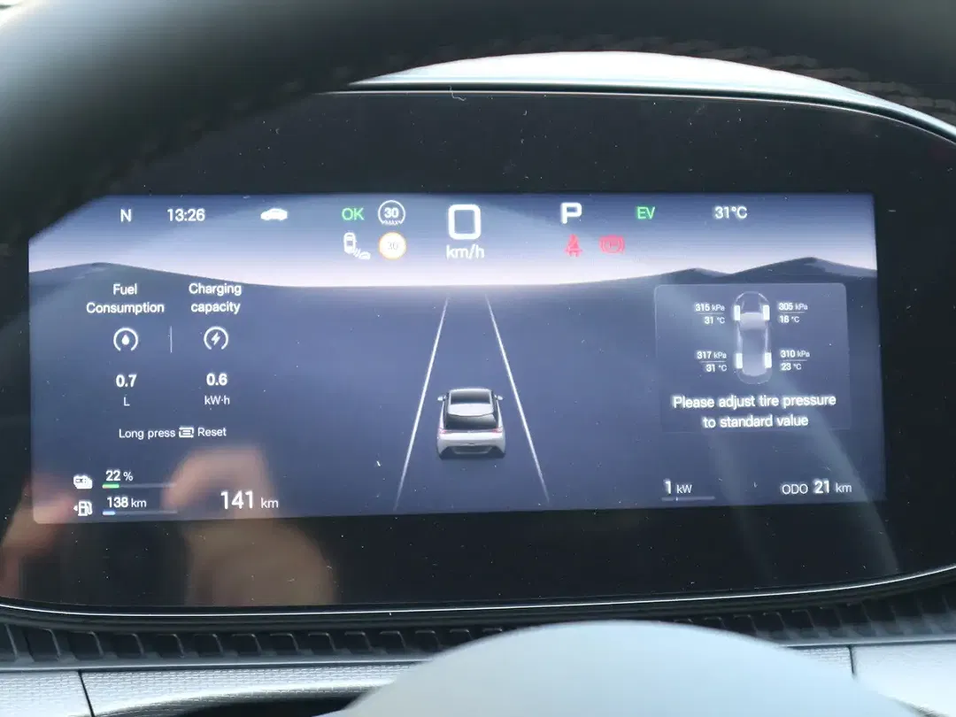 BYD Dolphin DM-i Boost - Thumbnail 9