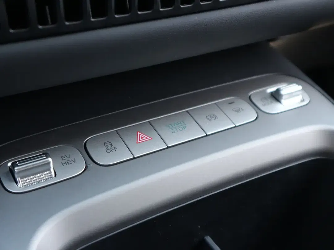 BYD Dolphin DM-i Boost - Thumbnail 11