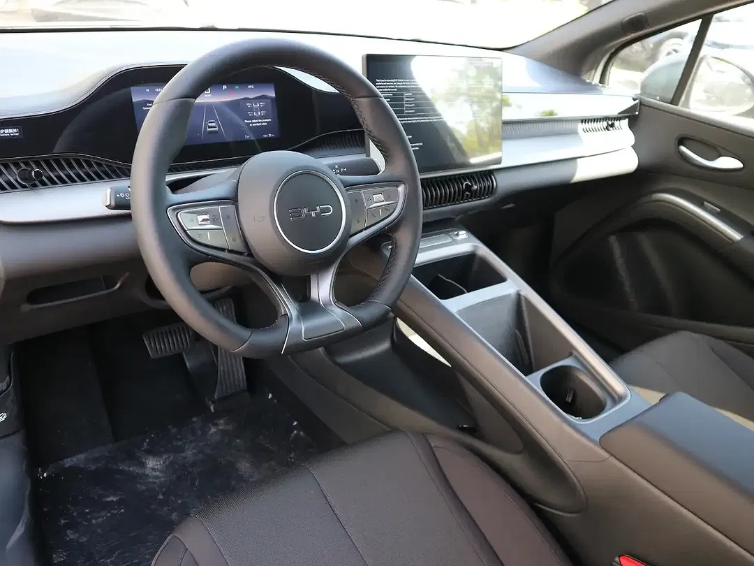 BYD Dolphin DM-i Boost - foto 14