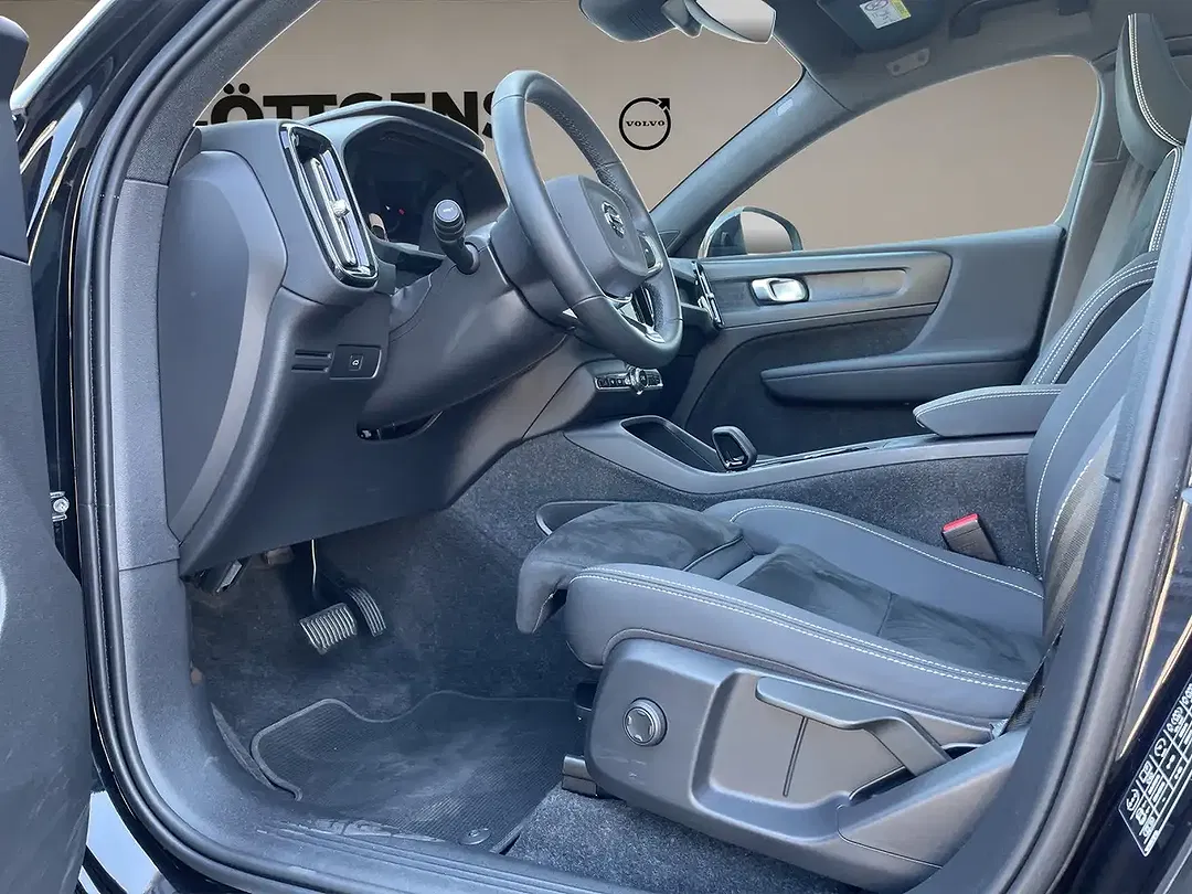 Volvo C40 eAWD Plus - Thumbnail 7