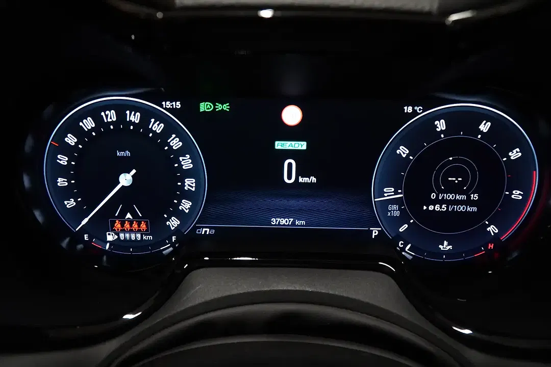 Alfa Romeo Tonale 1.5 VGT Hybrid Ti - Thumbnail 11